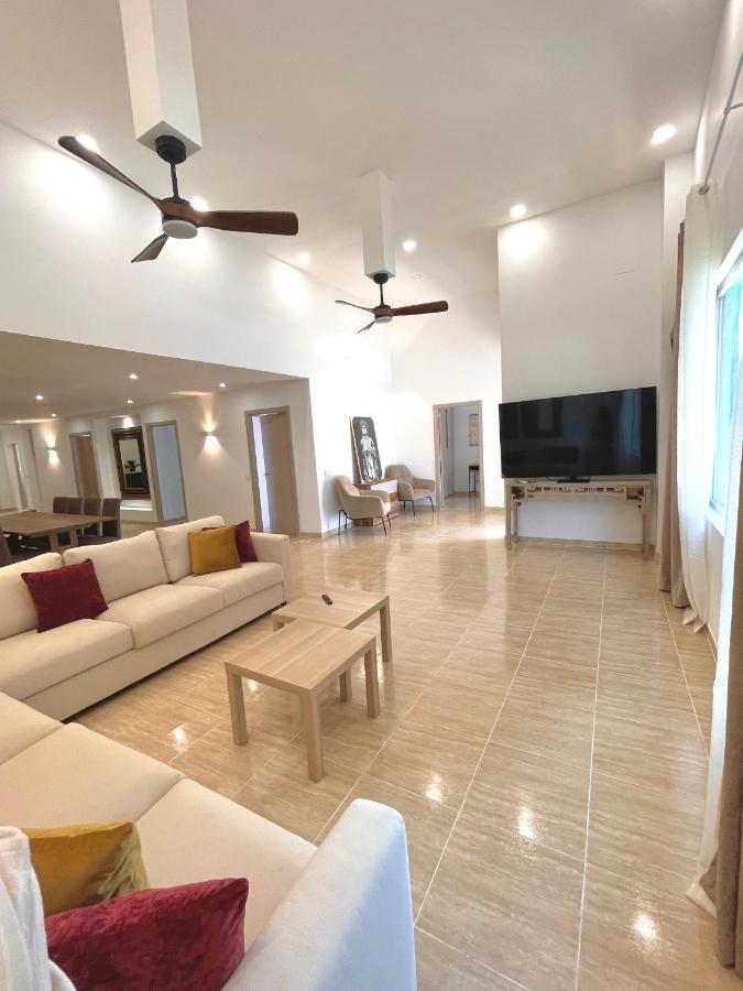 רוקאוטס דה מר Amplia Vivienda New Para12 Pers A 4 Min Caminando De Playa Con Terraza, Piscina Com, Wifi, Ventiladores De Techo, Lavavajillas מראה חיצוני תמונה