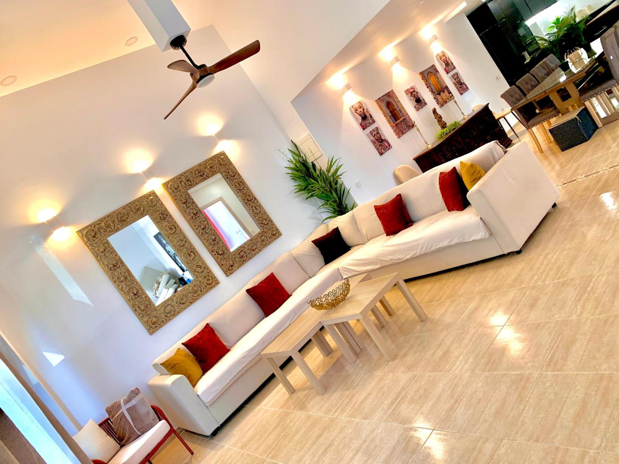 רוקאוטס דה מר Amplia Vivienda New Para12 Pers A 4 Min Caminando De Playa Con Terraza, Piscina Com, Wifi, Ventiladores De Techo, Lavavajillas מראה חיצוני תמונה